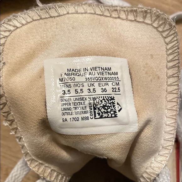 White High-Top Converse Sneakers Canvas - Picture 10 of 14